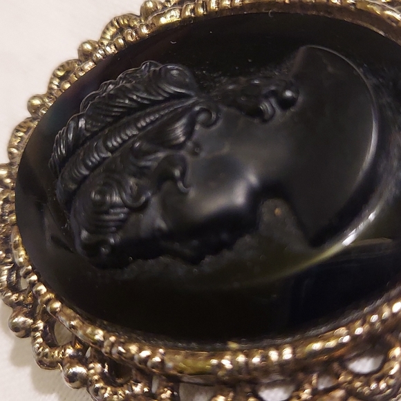Vintage Silvertone WMAC Black Cameo Brooch / Pendant - Picture 2 of 4